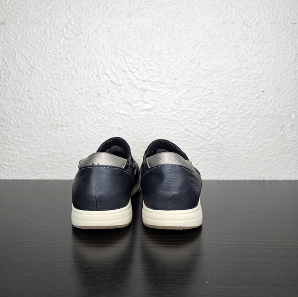 Earth Origins Elizabeth Wide Shoes Women Color Black Leather Slip On Size 6 - Picture 6 of 12